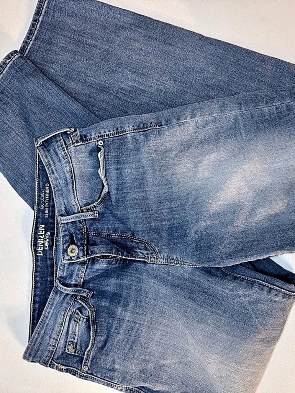 Levi’s Denizen Slim Boyfriend Jeans Women’s Medium Wash Distressed Casual Denim